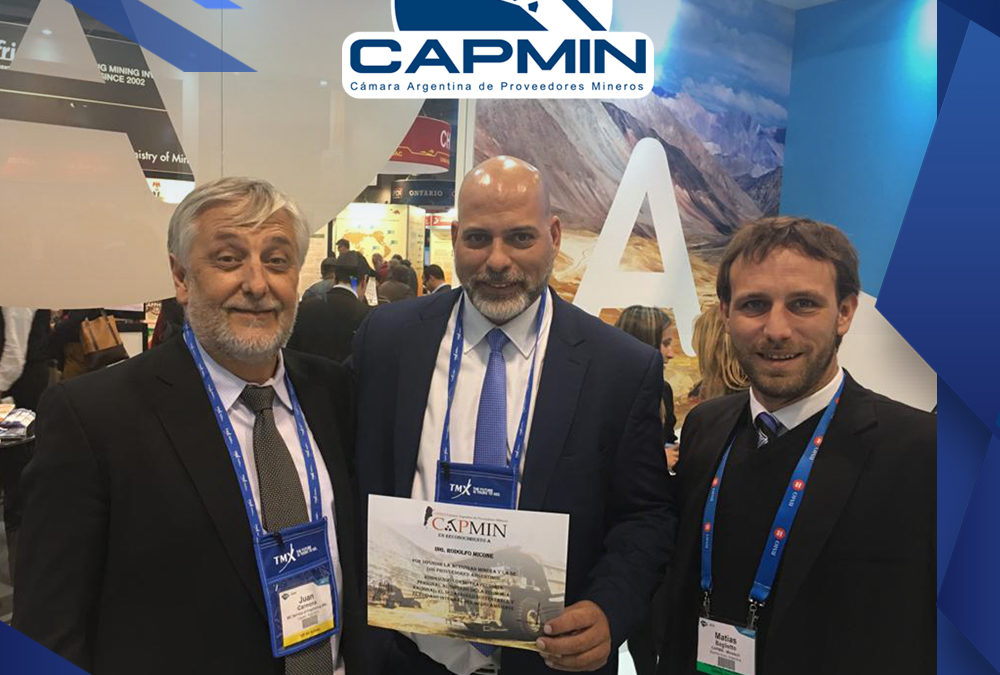 CAPMIN entrega reconocimiento a Rodolfo Micone en el PDAC 2019